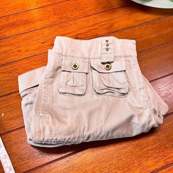 EUC Tan Oc Nygard Weekend Cargo shorts Size 6 #SUM9 - Picture 1 of 7